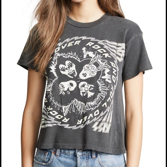 madeworn Tops - Madeworn kiss T-shirt